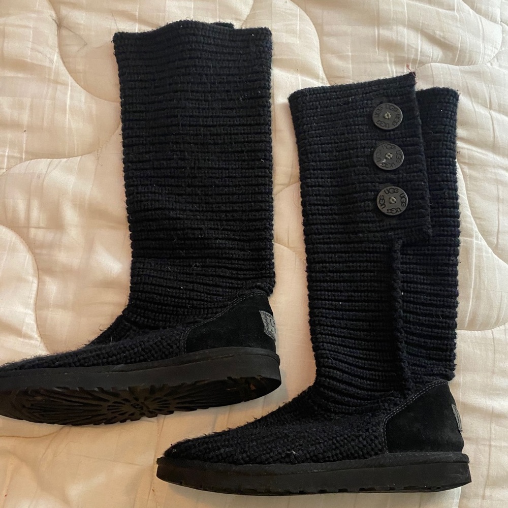 Ugg Women’s Classic Cardy Boot in black Size 7